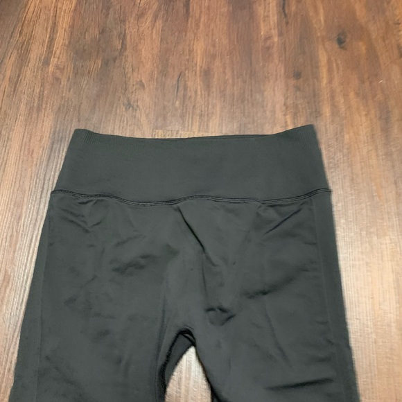 lululemon athletica cropped ruched leggings - Picture 3 of 7